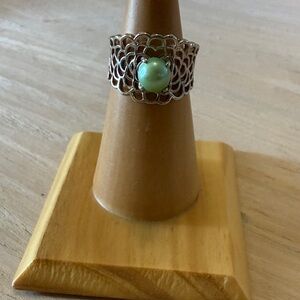 Elegant Silver and Green Heart Ring